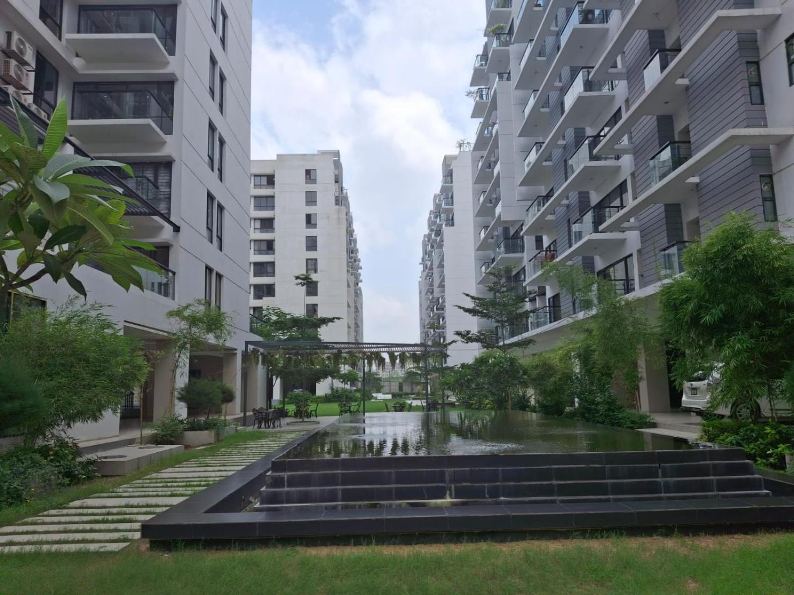 Elegant Secured Family Apartment With Open Space Dhaka Exterior foto