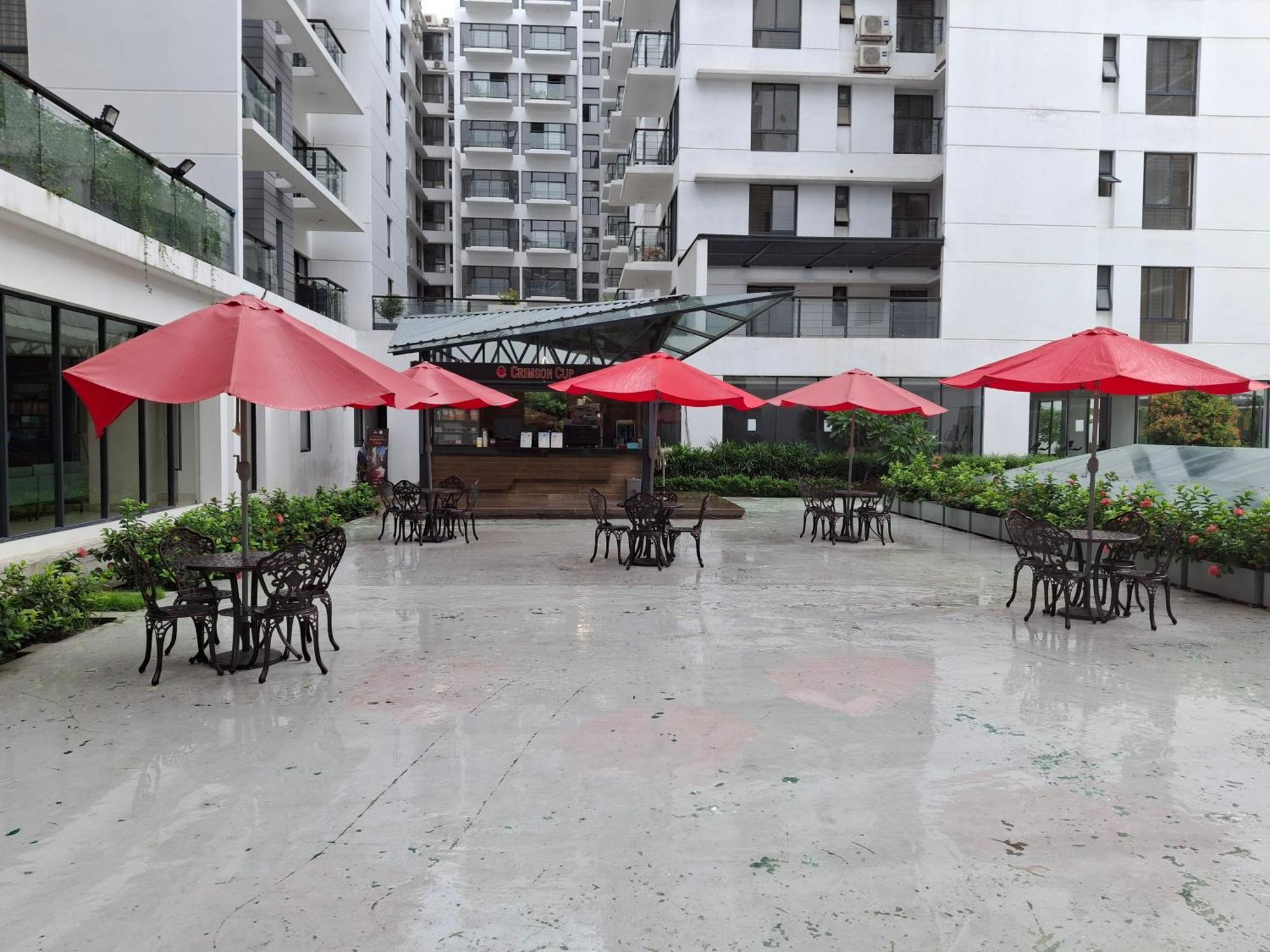 Elegant Secured Family Apartment With Open Space Dhaka Exterior foto