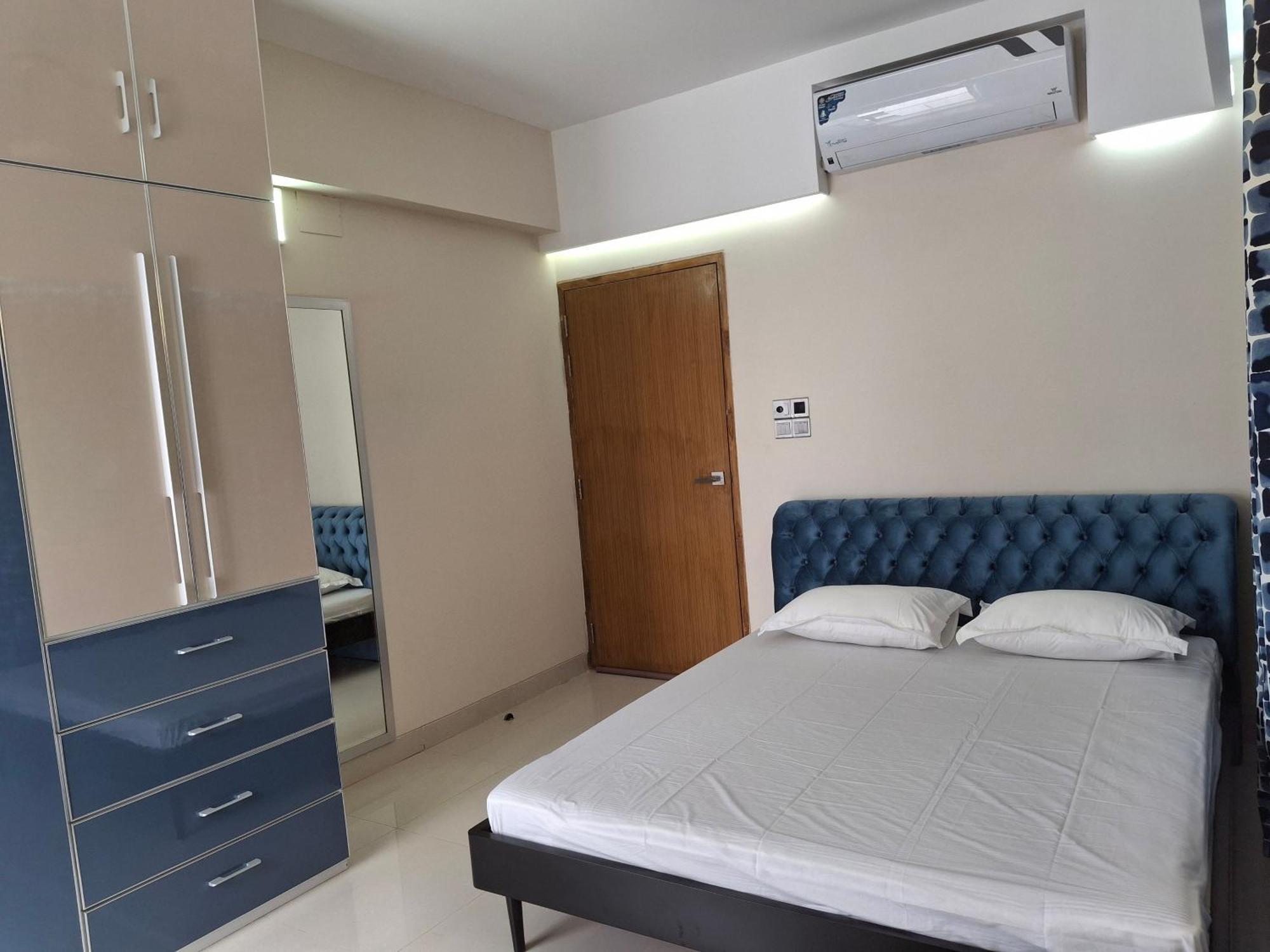 Elegant Secured Family Apartment With Open Space Dhaka Exterior foto